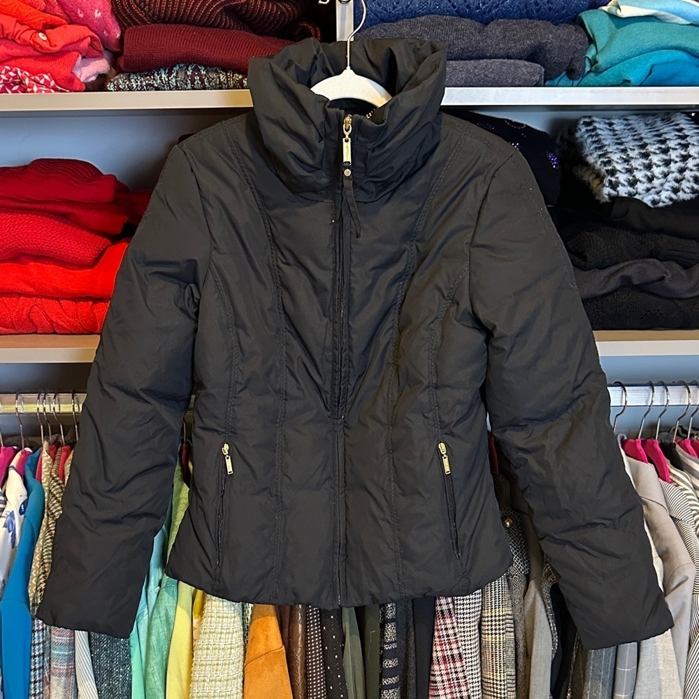 Ellen Tracy black 2 pocket funnel neck front zipper closure puffer jacket XSP